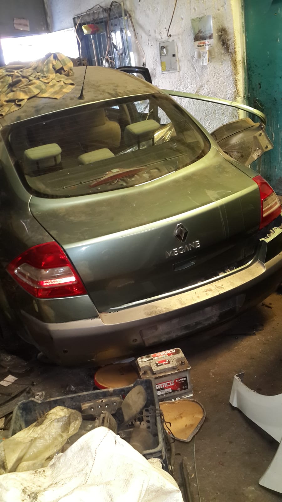 Megane çıkma yedek parça_MEGANE 2 BAGAJ KAPAĞI (1).jpeg